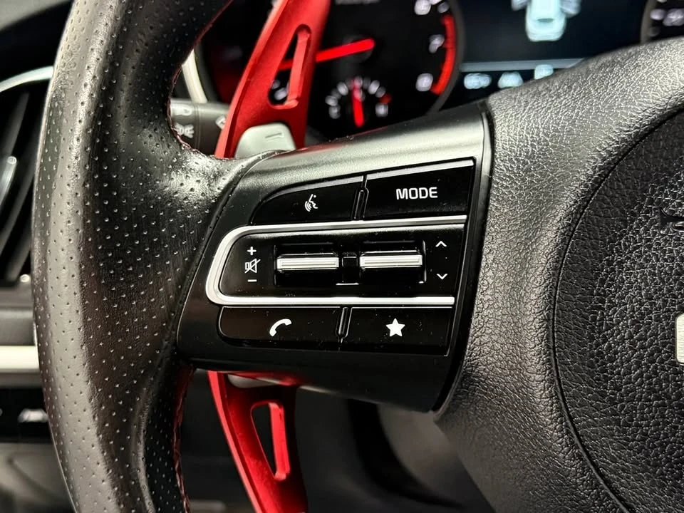 2022 Kia Stinger GT - Image 9 of 20