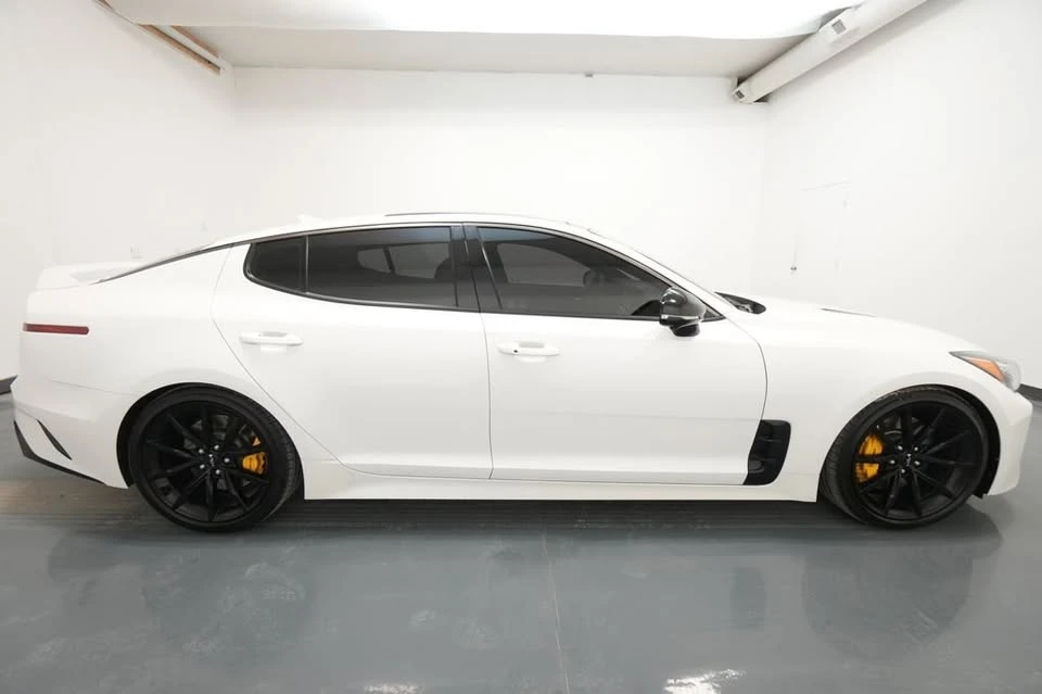 2022 Kia Stinger GT - Image 8 of 20