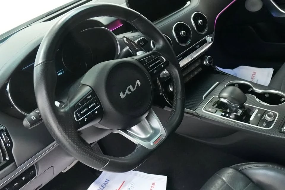 2022 Kia Stinger GT - Image 9 of 20