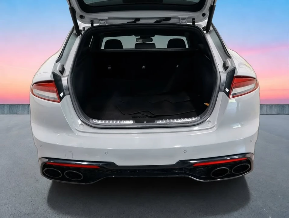 2022 Kia Stinger GT - Image 11 of 20