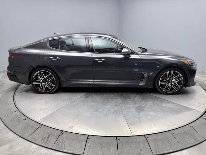 2022 Kia Stinger GT - Image 5 of 19
