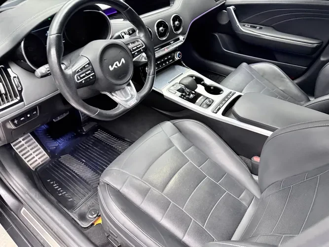 2022 Kia Stinger GT - Image 2 of 19