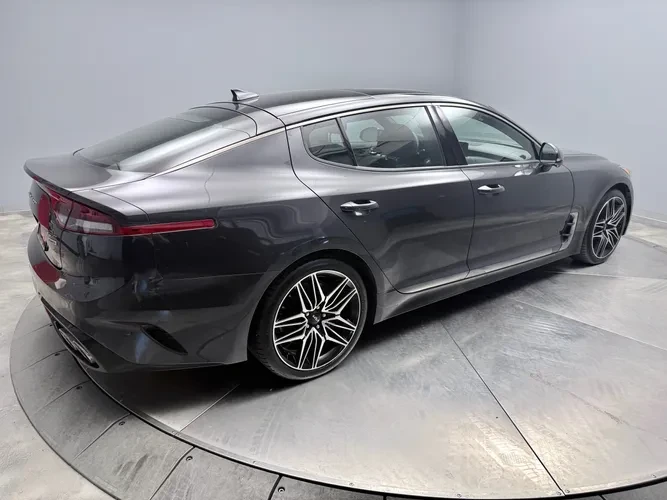 2022 Kia Stinger GT - Image 6 of 19