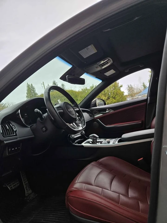 2022 Kia Stinger GT - Image 12 of 13