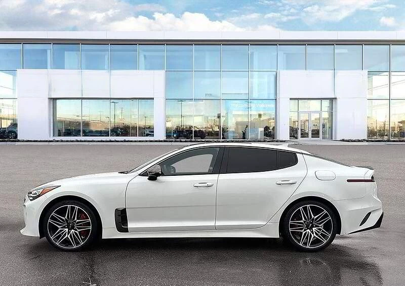 2022 Kia Stinger GT - Image 2 of 14