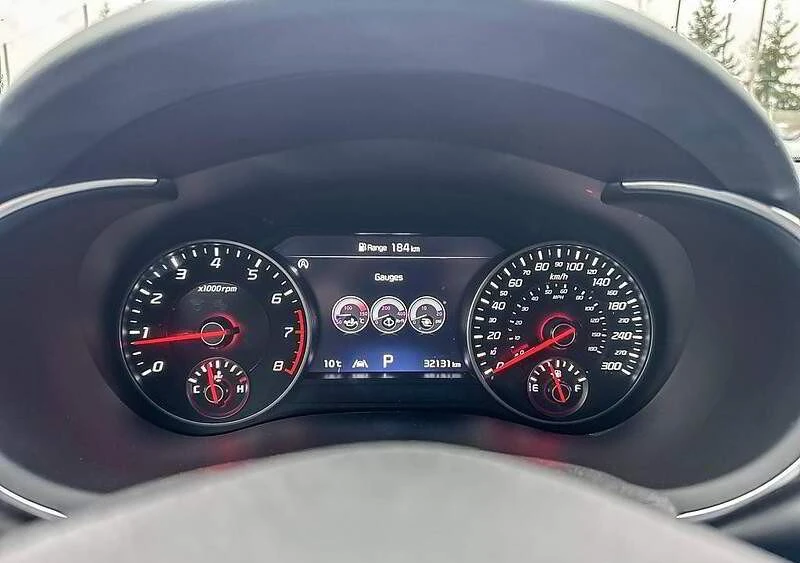 2022 Kia Stinger GT - Image 8 of 14