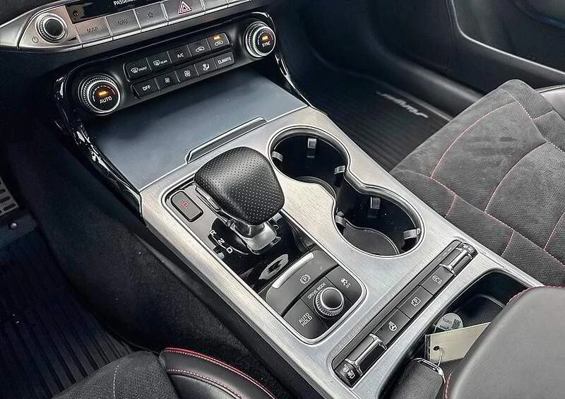 2022 Kia Stinger GT - Image 10 of 14
