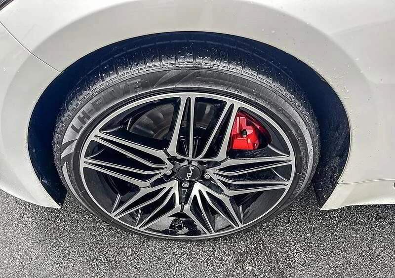 2022 Kia Stinger GT - Image 11 of 14