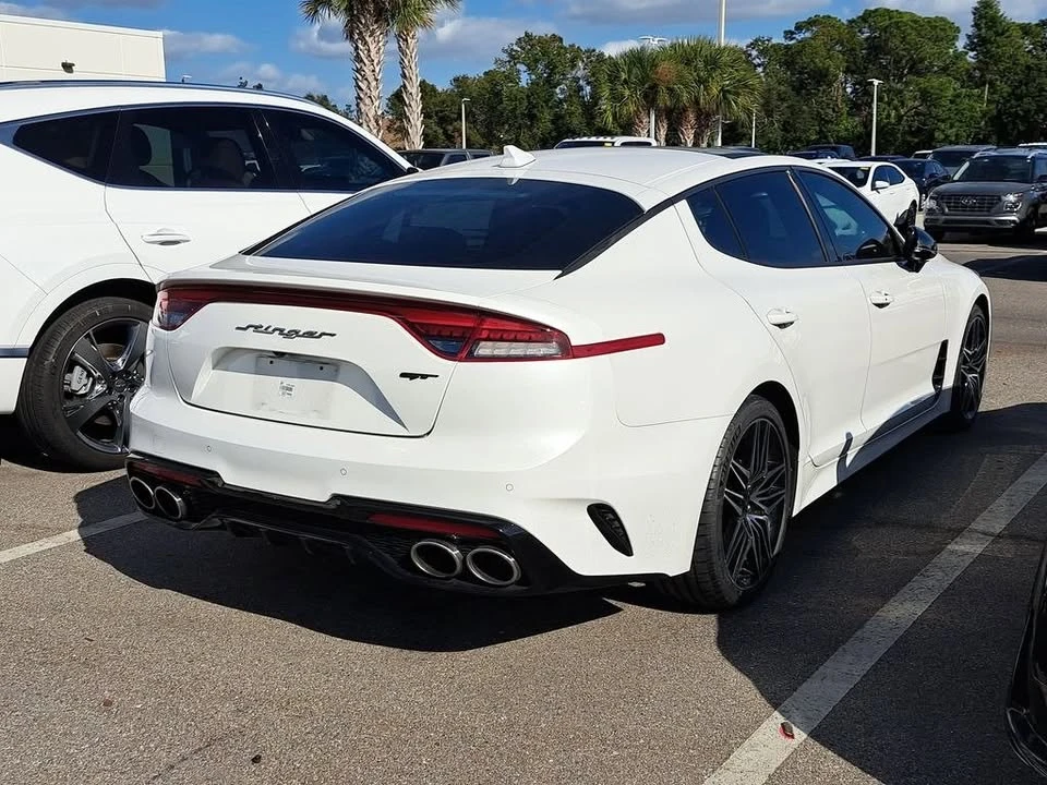 2022 Kia Stinger GT - Image 3 of 11