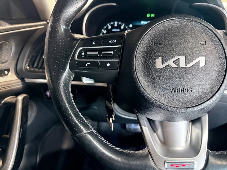 2022 Kia Stinger GT - Image 14 of 19