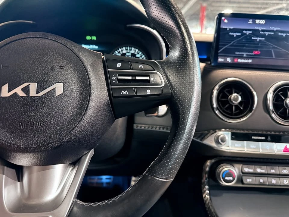 2022 Kia Stinger GT - Image 14 of 20