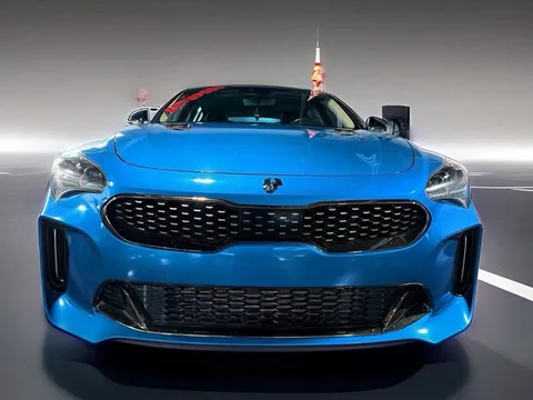 2022 Kia Stinger GT - Image 2 of 20