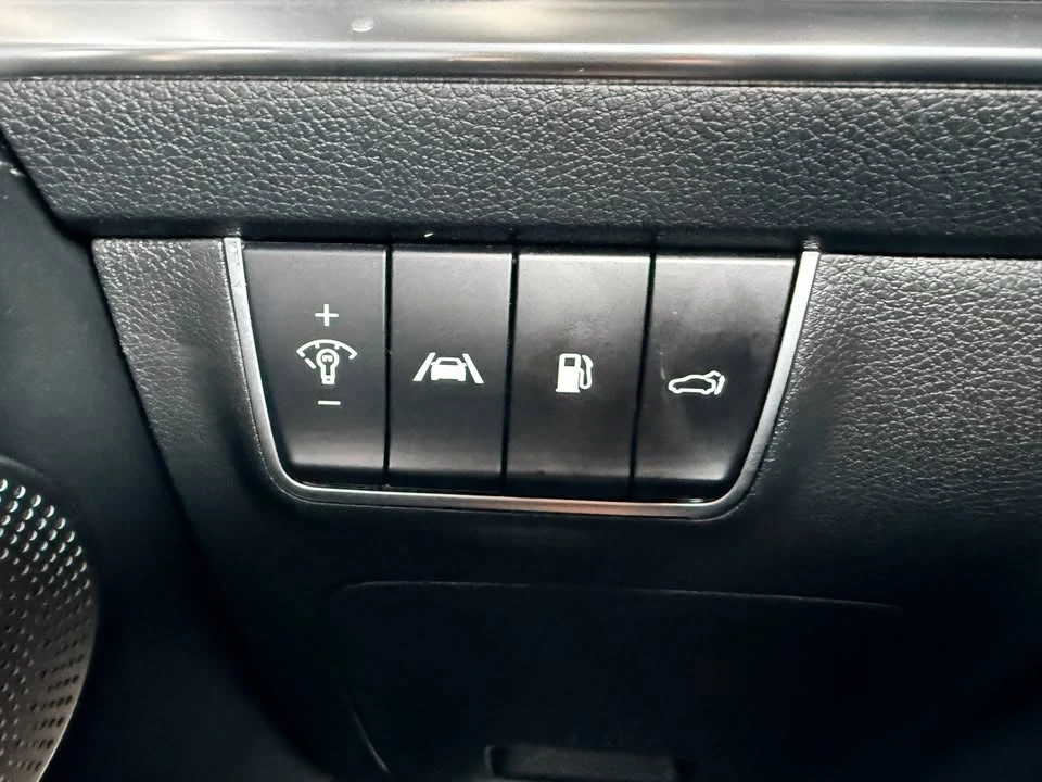 2022 Kia Stinger GT - Image 16 of 20