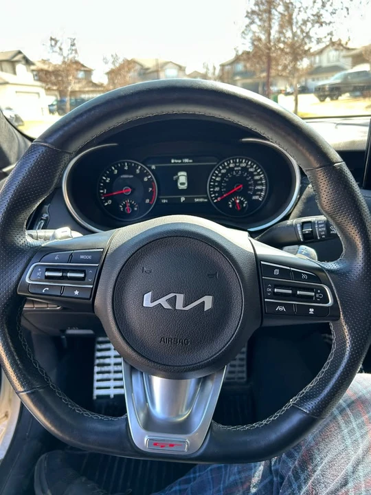 2022 Kia Stinger GT - Image 9 of 12