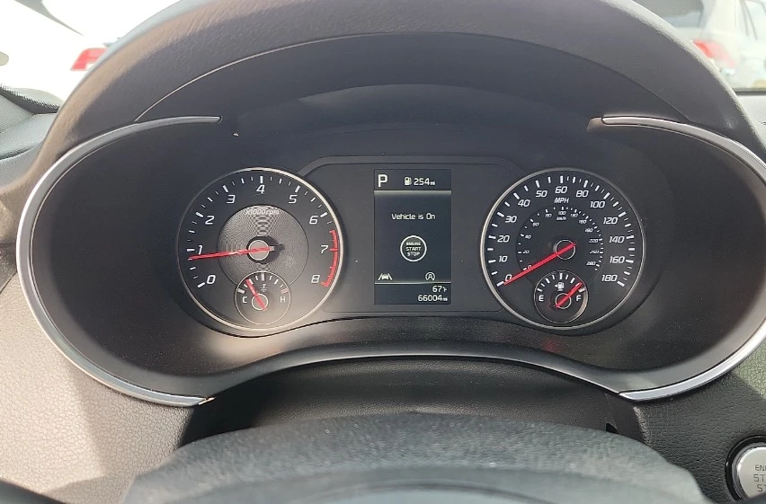 2022 Kia Stinger - Image 11 of 12