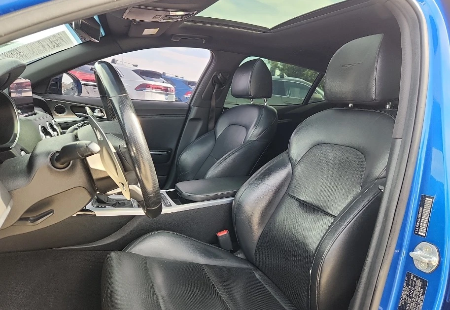 2022 Kia Stinger - Image 9 of 12