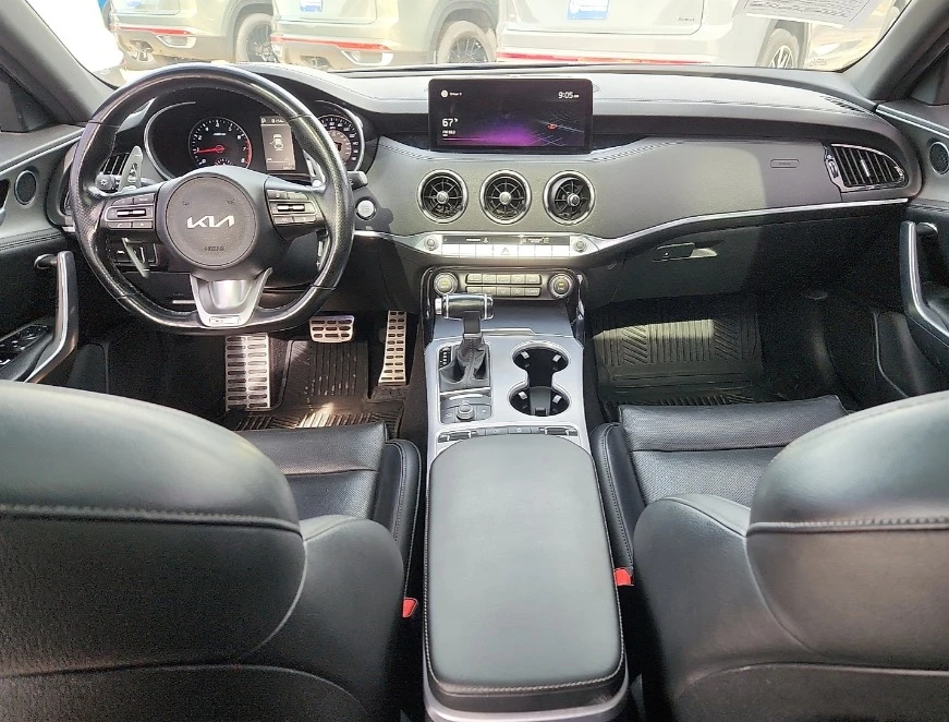 2022 Kia Stinger - Image 8 of 12