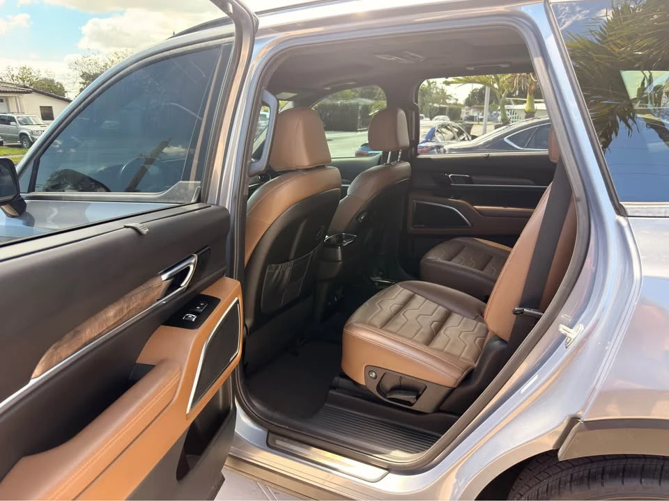 2022 Kia Telluride - Image 11 of 20