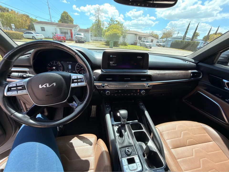 2022 Kia Telluride - Image 17 of 20