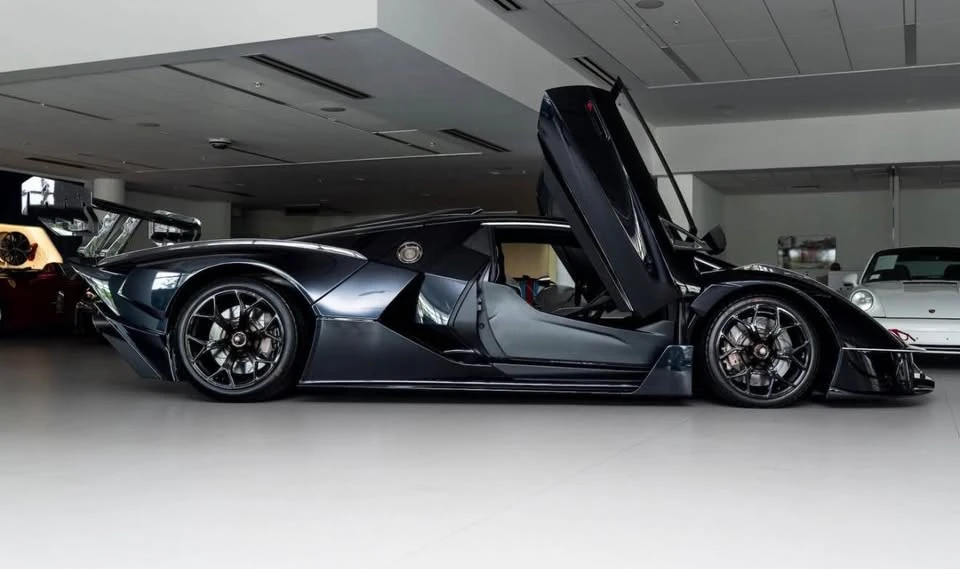 2022 Lamborghini - Image 4 of 8