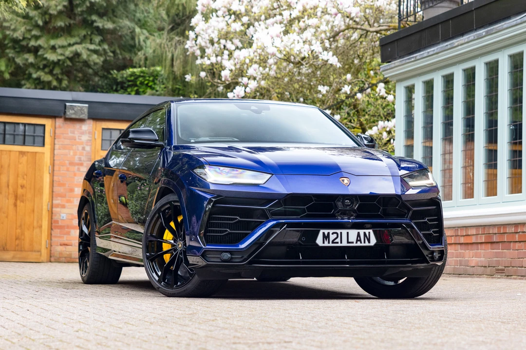 2022 Lamborghini Urus - Image 2 of 31