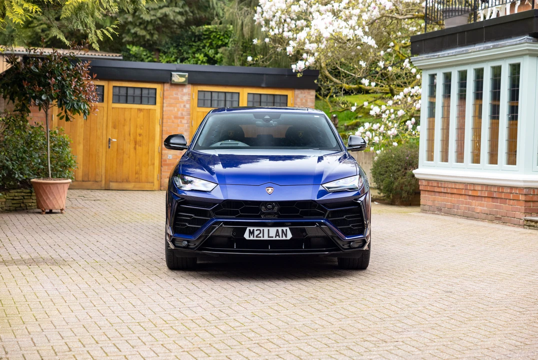 2022 Lamborghini Urus - Image 11 of 31