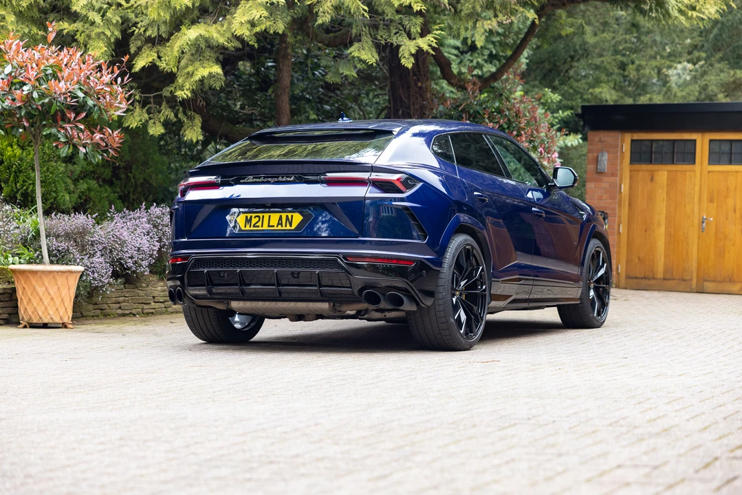 2022 Lamborghini Urus - Image 8 of 31