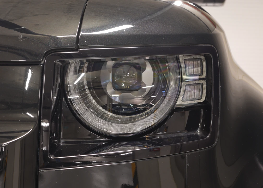 2022 Land Rover Defender L663 - Image 24 of 31