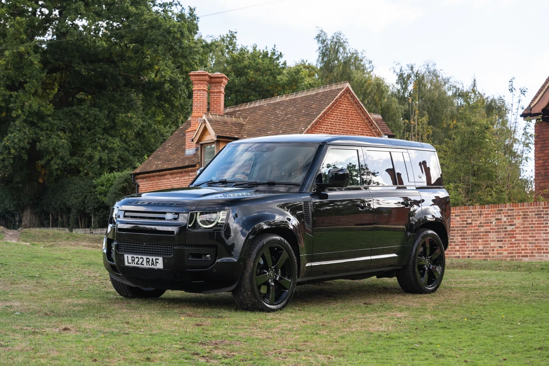 2022 Land Rover Defender 110 - Image 10 of 31