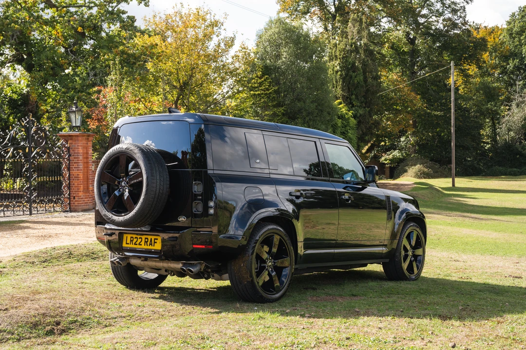2022 Land Rover Defender 110 - Image 6 of 31
