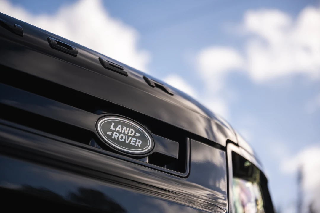 2022 Land Rover Defender 110 - Image 27 of 31