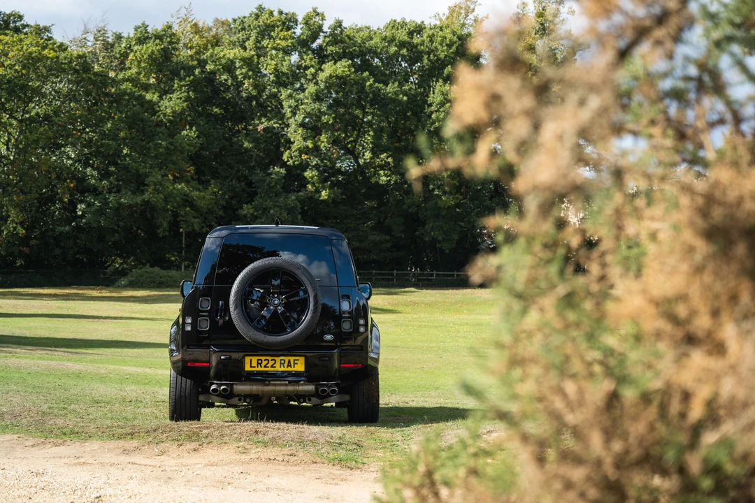 2022 Land Rover Defender 110 - Image 18 of 31