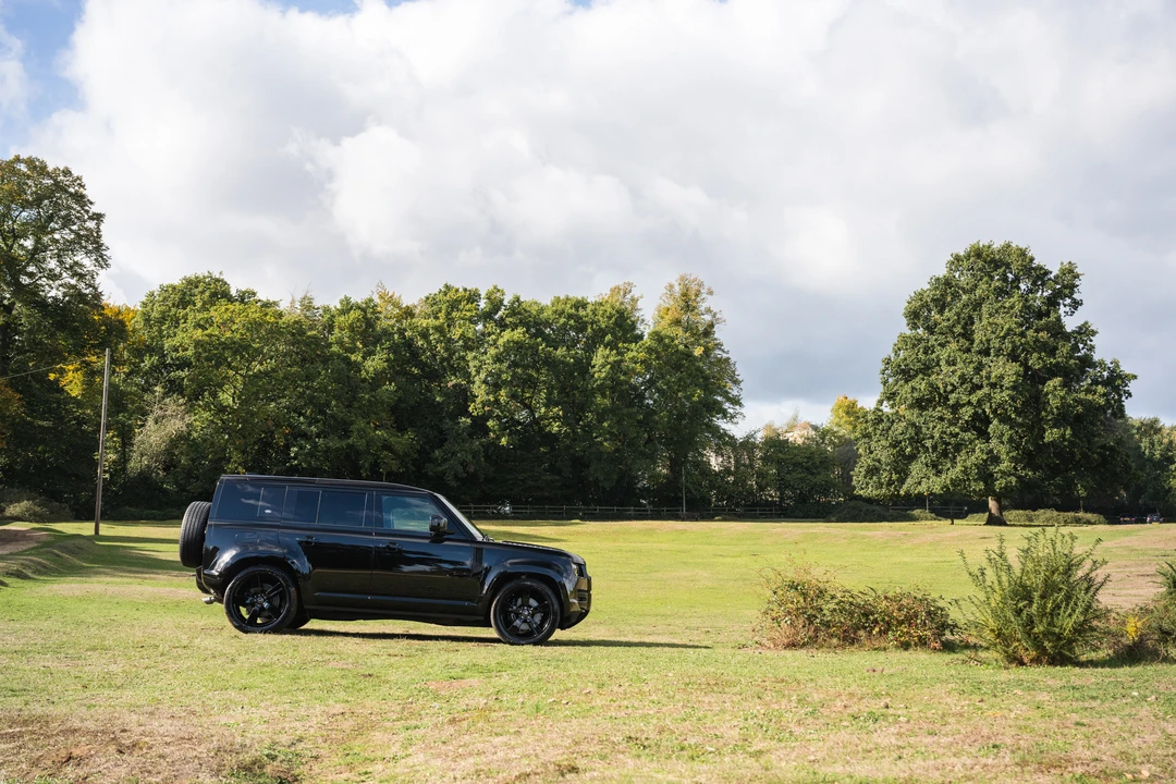 2022 Land Rover Defender 110 - Image 13 of 31