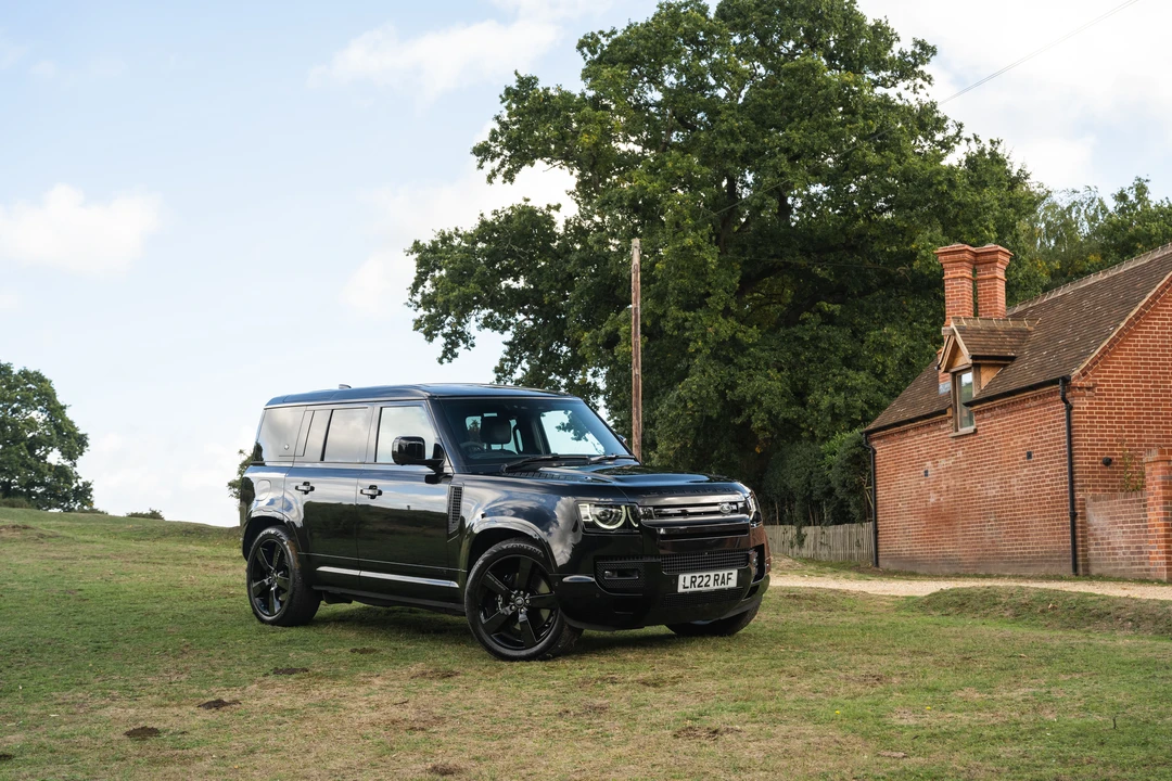 2022 Land Rover Defender 110 - Image 12 of 31