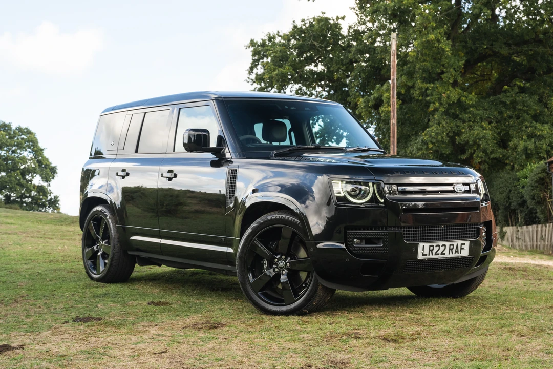 2022 Land Rover Defender 110 - Image 4 of 31
