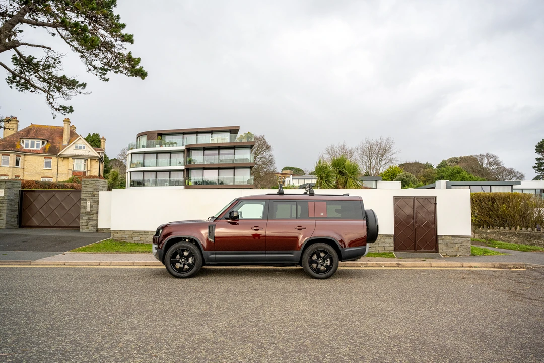 2022 Land Rover Defender 130 - Image 24 of 31