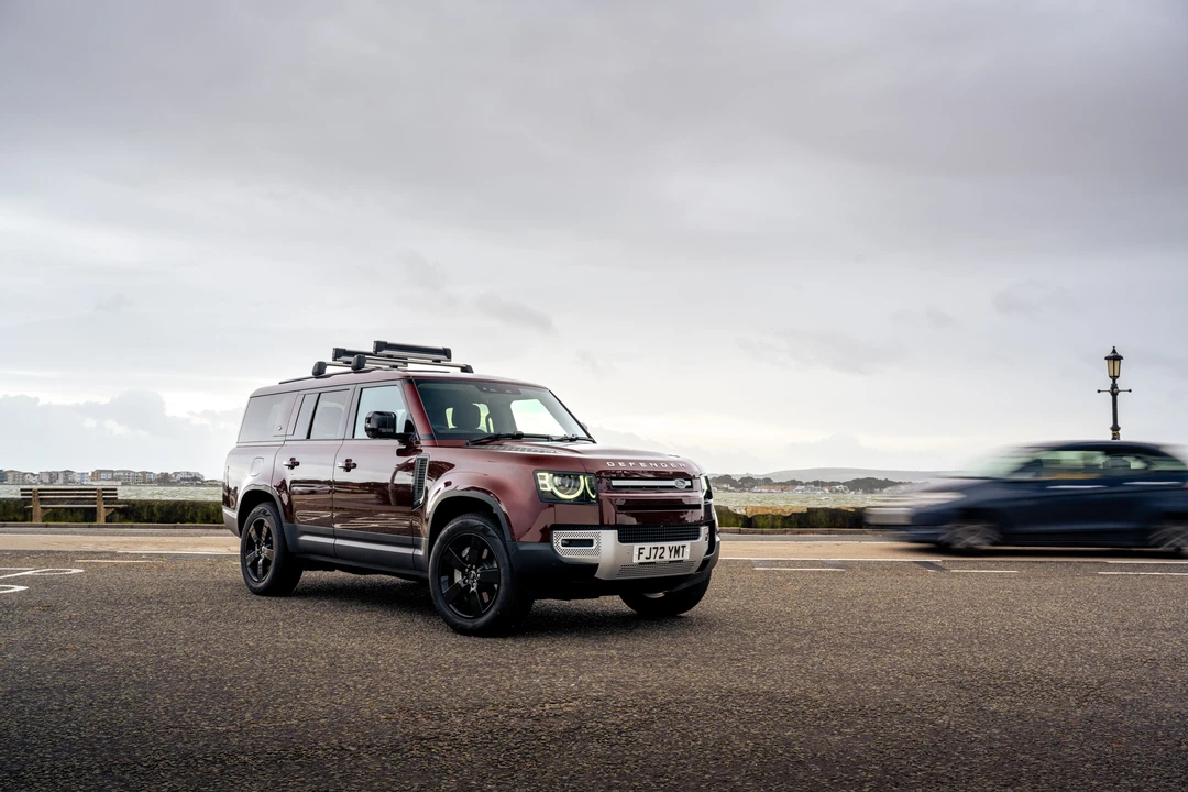 2022 Land Rover Defender 130 - Image 19 of 31