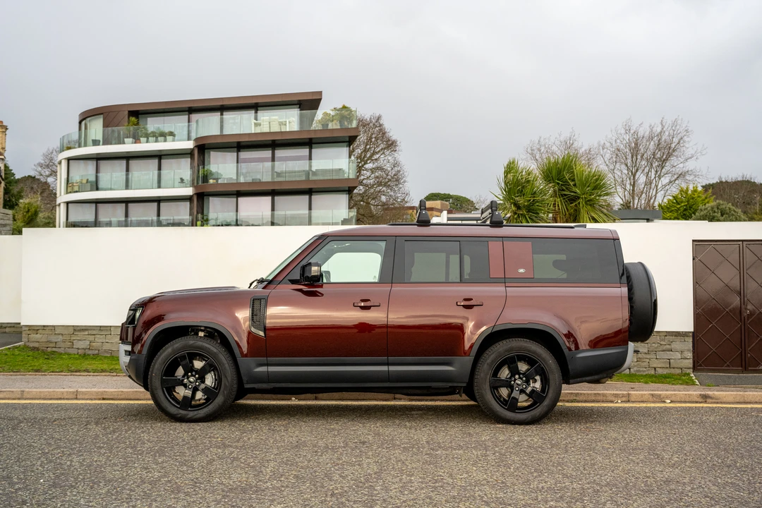 2022 Land Rover Defender 130 - Image 9 of 31