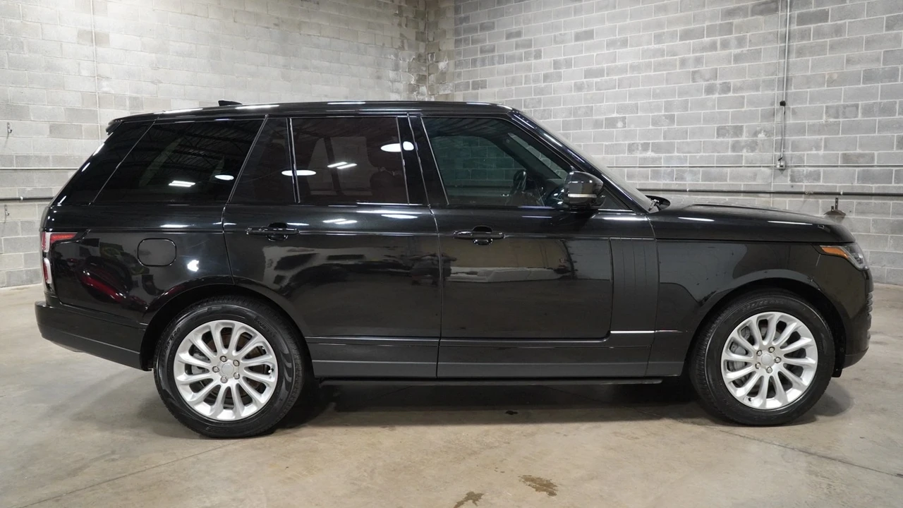 2022 Land Rover Range Rover L460 - Image 3 of 21