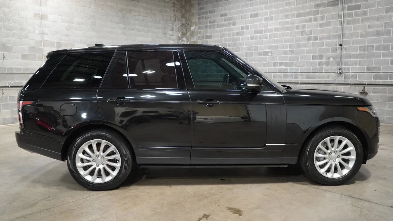 2022 Land Rover Range Rover L460 - Image 3 of 21
