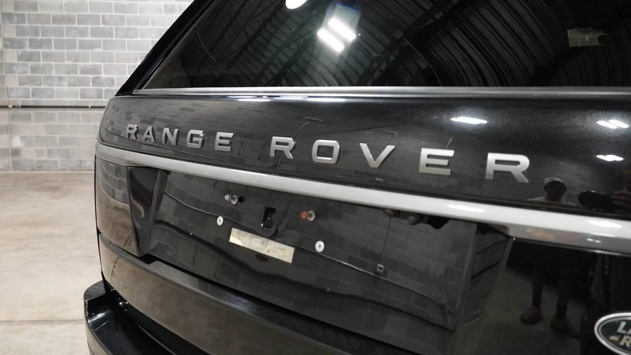 2022 Land Rover Range Rover L460 - Image 8 of 21