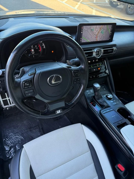2022 Lexus IS 3rd Gen - Image 5 of 7