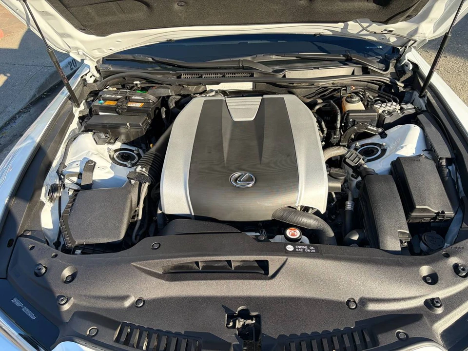 2022 Lexus IS 3rd Gen - Image 8 of 14