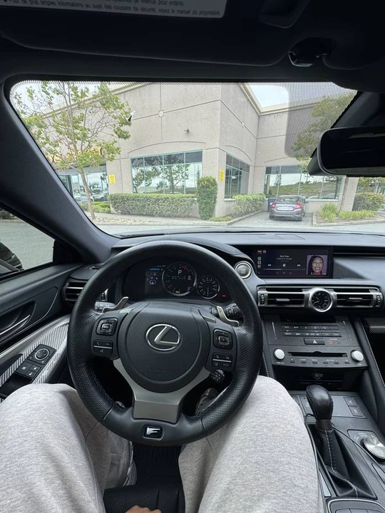 2022 Lexus RC F - Image 7 of 8