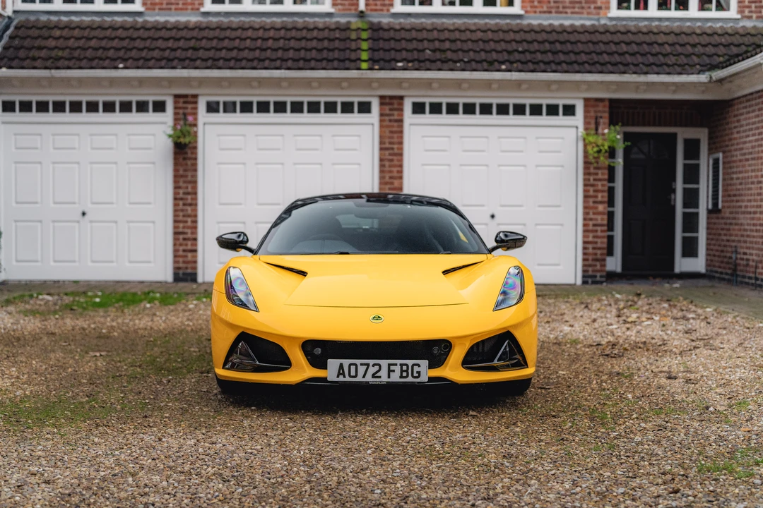 2022 Lotus Emira - Image 3 of 31