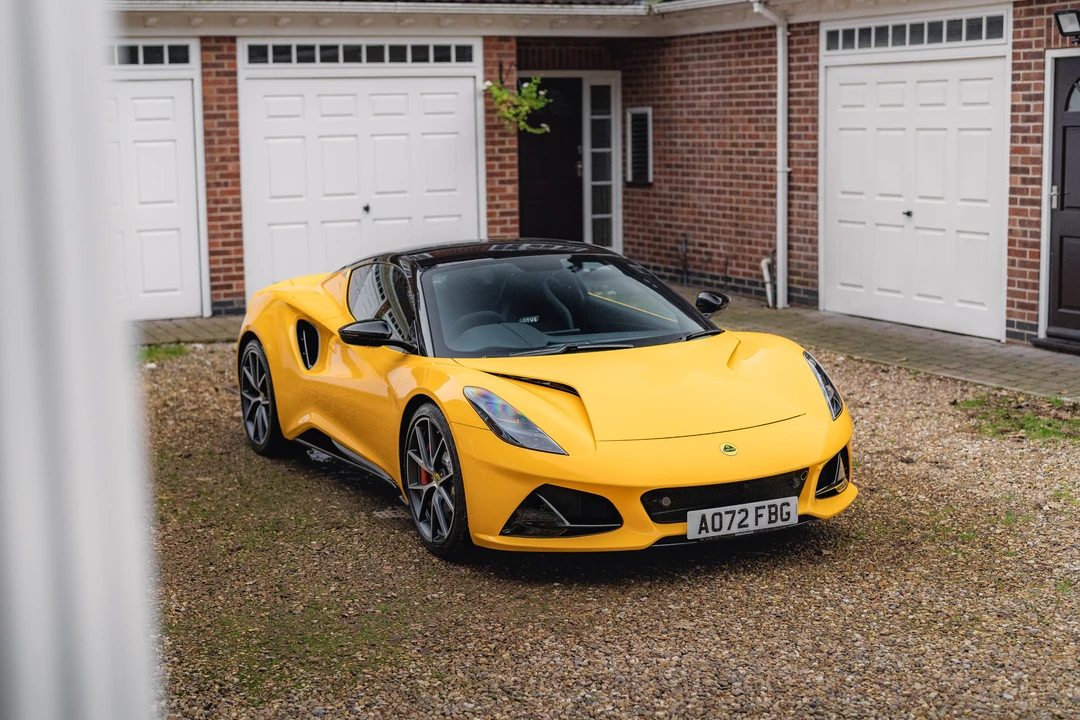 2022 Lotus Emira - Image 12 of 31