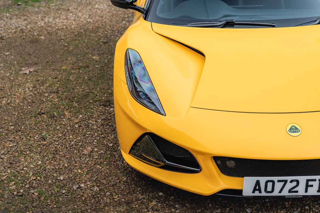 2022 Lotus Emira - Image 17 of 31