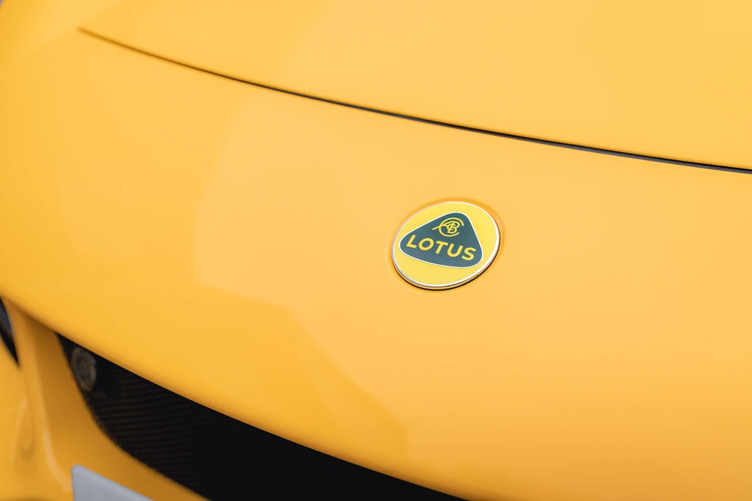 2022 Lotus Emira - Image 23 of 31