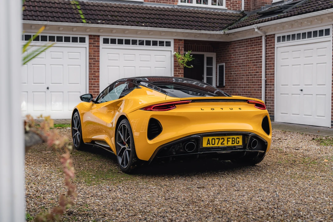 2022 Lotus Emira - Image 8 of 31