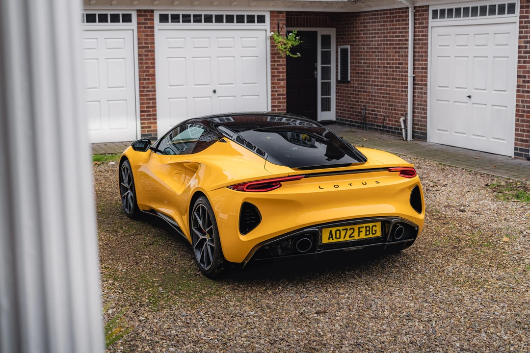 2022 Lotus Emira - Image 14 of 31